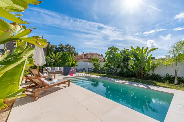 ✨ exclusiva propiedad en esquina con 393 m2 de parcela, piscina privada y energía solar en zona nou nazareth San Juan de Alicante — 14
