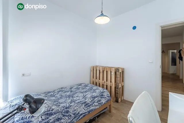 PISO REFORMADO EN VENTA · PEDRO ANTONIO DE ALARCÓN · GRANADA — 13