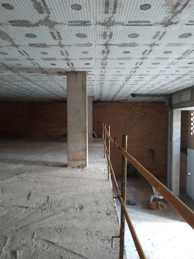 OCASIÓN, loca comercial, 200m, bien situado, VISITELO!! — 4