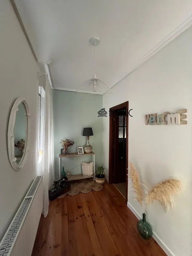 Casa 10 habitaciones 283m² en venta - Centro Urbano — 25