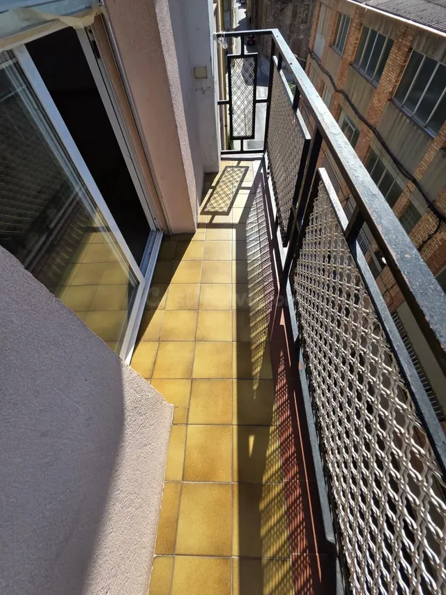 VENTA PISO EN IGUALADA ZONA REC 3 habitaciones Y BALCÓN!! - foto 3