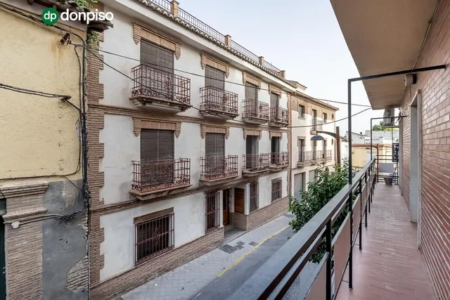 Piso de gran tamaño con múltiples posibilidades en  Peligros — 11