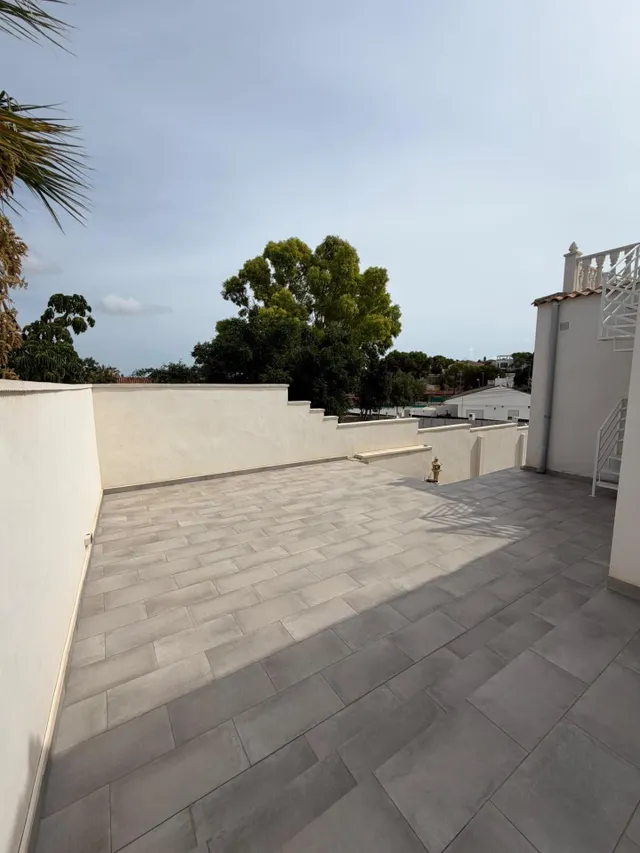 GRAN CHALET EN LOS BALCONES TORREVIEJA: 4 HAB, 2 BAÑO — 27