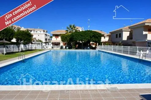 ¡OPORTUNIDAD! ADOSADO CON PISCINA Y GARAJE CERCA DE LA PLAYA - foto 2