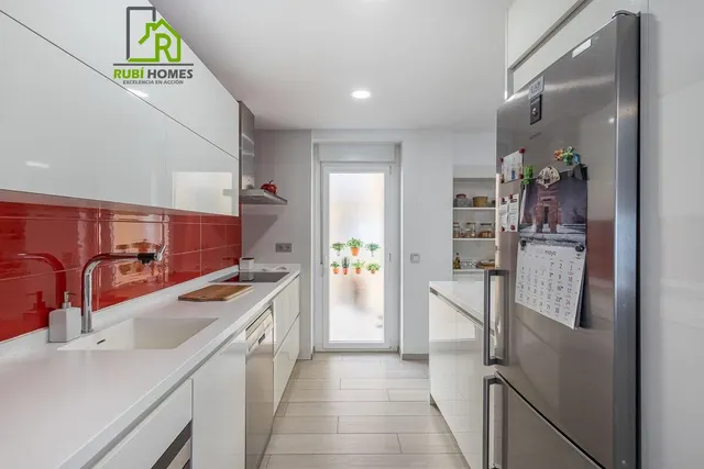 PISO EN VENTA - GRANADA (C/Recogidas) — 13