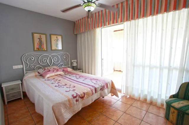 Se vende espectacular piso con dos amplias terrazas y espectaculares vistas al Mediterráneo – Torre Nuevo Portobello, Km 1,5 de La Manga — 21