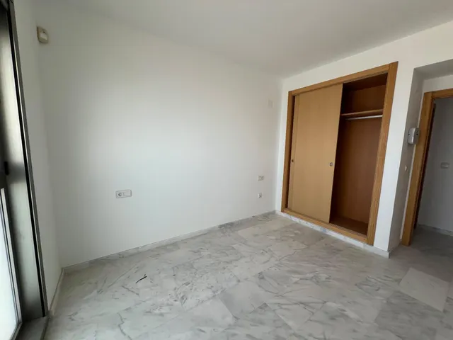 Se vende apartamento con vistas magnificas al mar nuevo a estrenar en Benidorm — 12