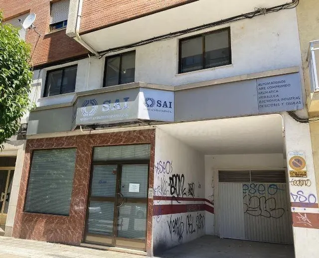 SE VENDE piso OKUPA en C Fabero 38 de Ponferrada - foto 2