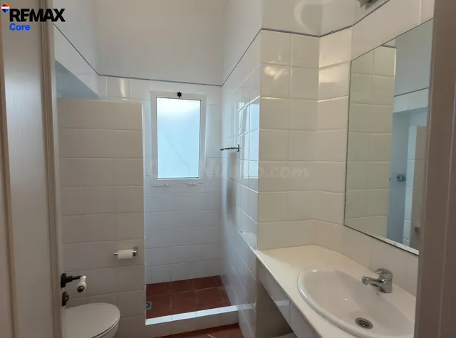 Casa con Encanto de 180 m2 con Patio y Gran Porche en el Centro de Puebla de la Calzada — 18