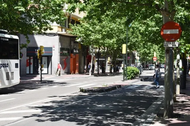 Local de 50 m2 en Av Madrid, frente al Mercado Delicias y junto Pso. Calanda — 11