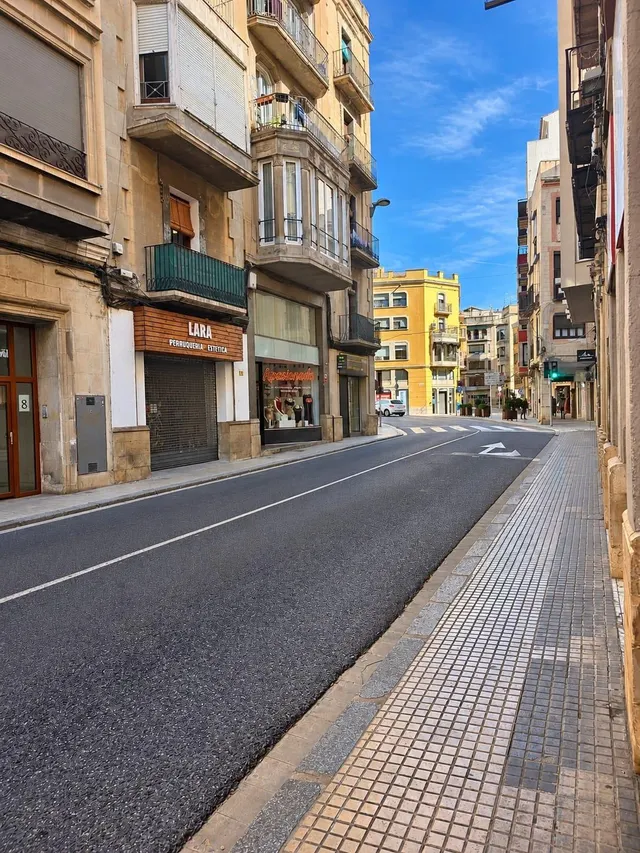 Edificio en venta en pleno centro de Tortosa: local acondicionado, división horizontal y terrado con vistas — 39