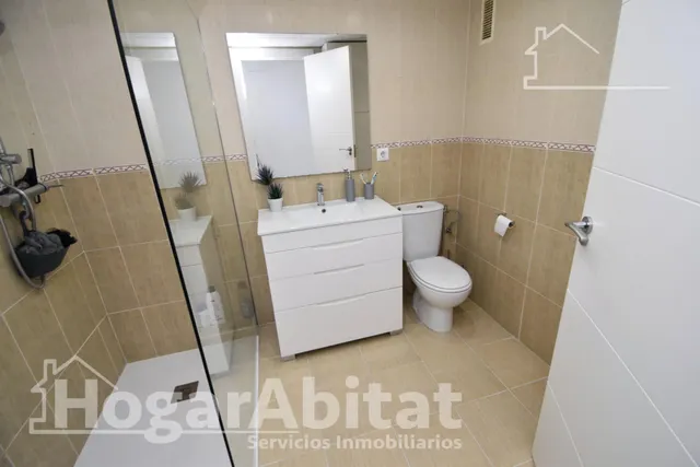 Luz, amplitud y confort familiar en este exclusivo piso esquinero en residencial con piscina, garaje y trastero — 33