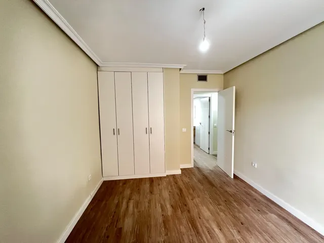 Piso recién reformado con garaje en el centro de Cáceres — 31