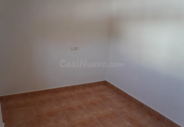 Dúplex en alquiler todo el año en El Alcolar – 3 dormitorios y gran patio exterior | 1.100 €/mes — 17