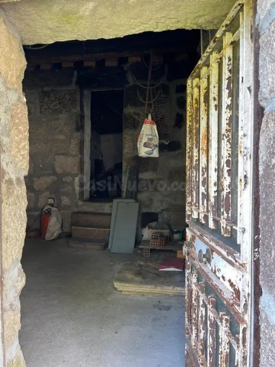 oPORTUNIDAD!!! SE VENDE CASA DE PIEDRAY PARA RESTAURAR EN VI - foto 4