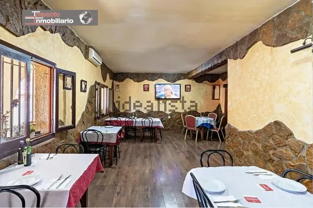 Chalet adosado en venta en Calle Alhambra, 33 — 18