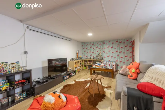 Espacio, confort y calidad: magnífica vivienda unifamiliar adosada — 24