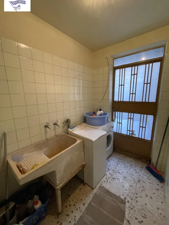 Amplia Casa en el centro de Valdeganga con Posibilidades de Reforma — 27