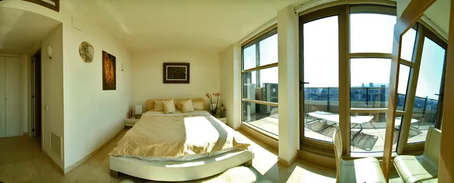 ATICO CON VISTA A MAR Y BARCELONA — 7