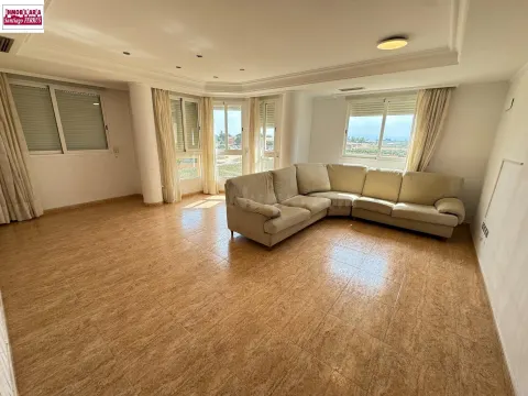 VENTA DE PISO CON PLAZA DE GARAJE Y TRASTERO EN BENIFAIO (VALENCIA)