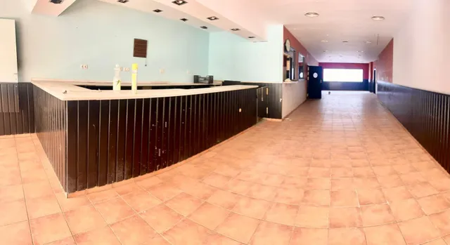 Local comercial en Obispo Benlloch — 4