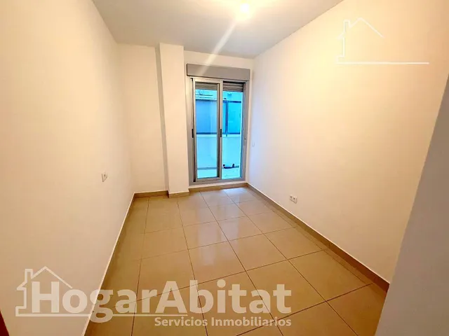PRECIOSO BAJO REFORMADO, AMPLIO Y SEMINUEVO CON GARAJE Y GRAN TERRAZA — 25