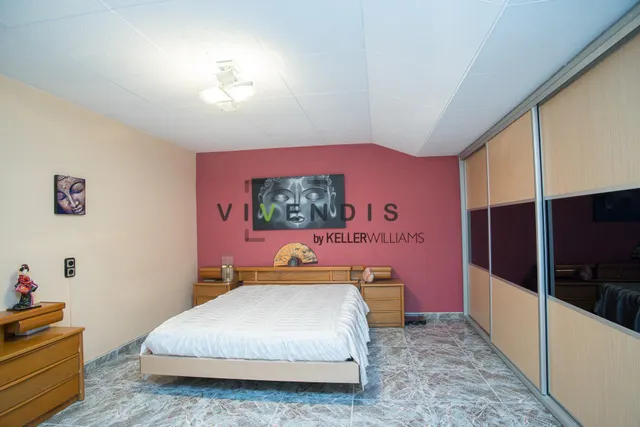 Casa con historia en el casco antiguo de Sant Andreu de la Barca — 24