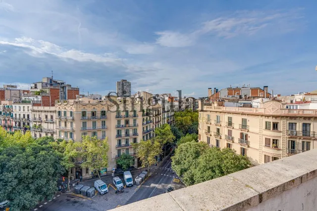 Ático junto a Paseo de Gracia