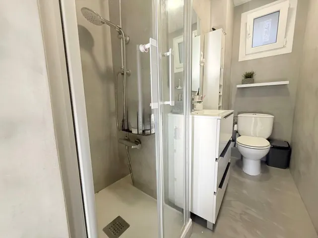 Encantador Piso con trastero, en La Marina del Port, Barcelona - ¡Una Oportunidad Única por 309.000€! — 12