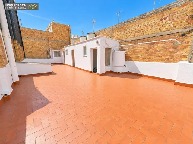 Casa céntrica y muy luminosa, con almacén de 105 m2 y magnífica terraza privada de 70 m2. — 29