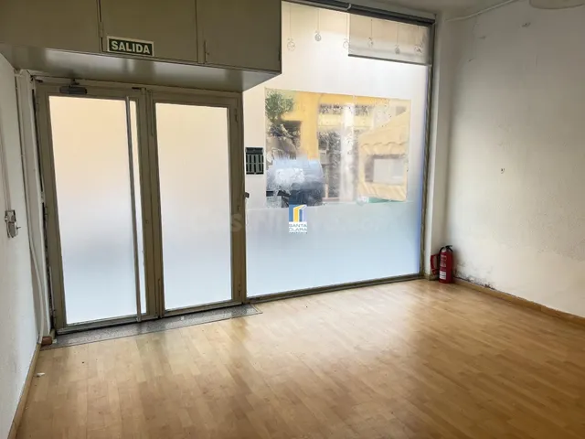 LOCAL COMERCIAL EN ALQUILER, JUNTO A TRES CRUCES, ZAMORA. - foto 3