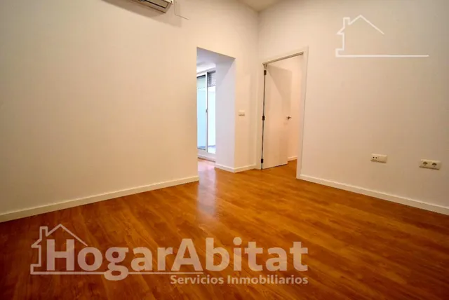 EXTERIOR CERCA DEL JARDÍN DEL TURIA — 8