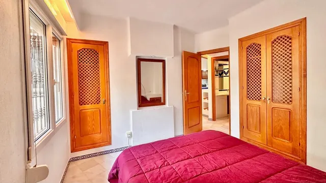 Apartamento con terraza, provincia de Alicante, Torrevieja. 2 habitaciones, 63 m2, 200 metros al mar. — 19