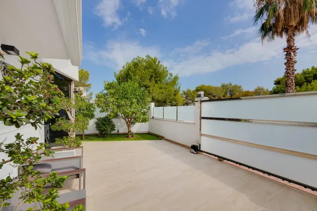 Villa de Lujo con piscina Privada — 10