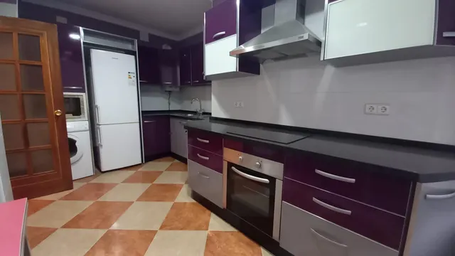Amplia Casa para Reformar en el Corazón de la Ciudad — 14
