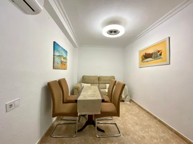 Apartamento a 50 metros del mar en Torrevieja — 17