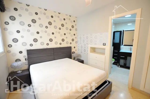 ¡En pleno centro! Impecable, exterior y luminoso con garaje y ascensor, todo amueblado — 13