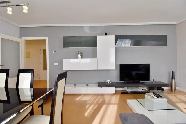 Soto del HENARES - 3 habitaciones, 2 baños, 2 plazas de garaje, piscina y trastero. — 8