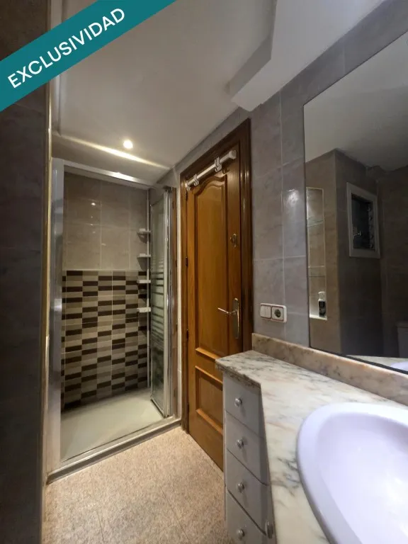 Piso reformado con 2 balcones y vistas al parque — 10