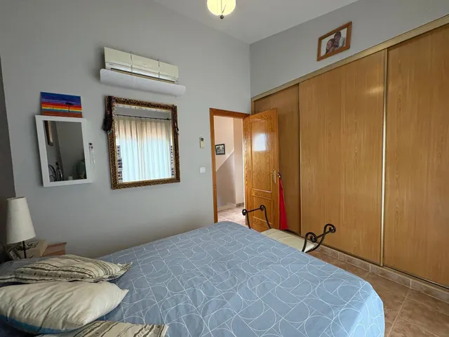 EXCELENTE CHALET EN PERFECTO ESTADO — 30