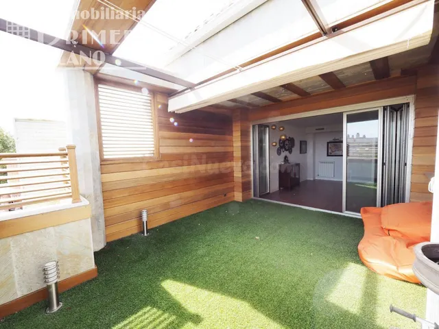 Dúplex de lujo en pleno Paseo San Isidro. 5 dormitorios 3 ba - foto 3
