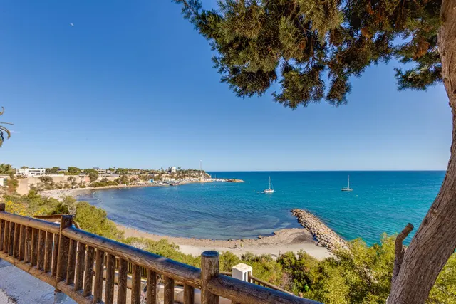Villa de 4 dormitorios, 3 baños, piscina y jardín en dehesa de campo amor (orihuela costa) — 50
