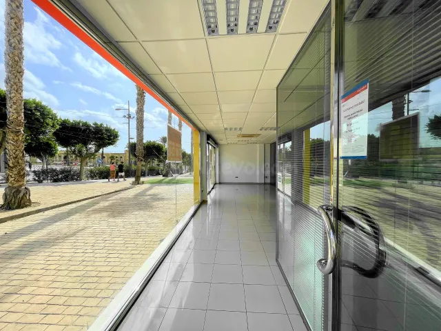 BAJO COMERCIAL EN ESQUINA EN VERA — 5