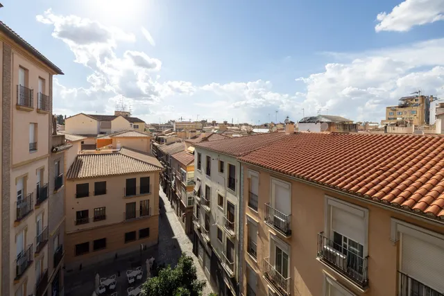 Piso y cochera en venta junto Acera de Darro. — 20