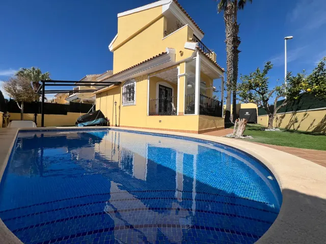 Villa 3 habitaciones 142m² en venta - Lomas de Cabo Roig-Los Dolses — 34