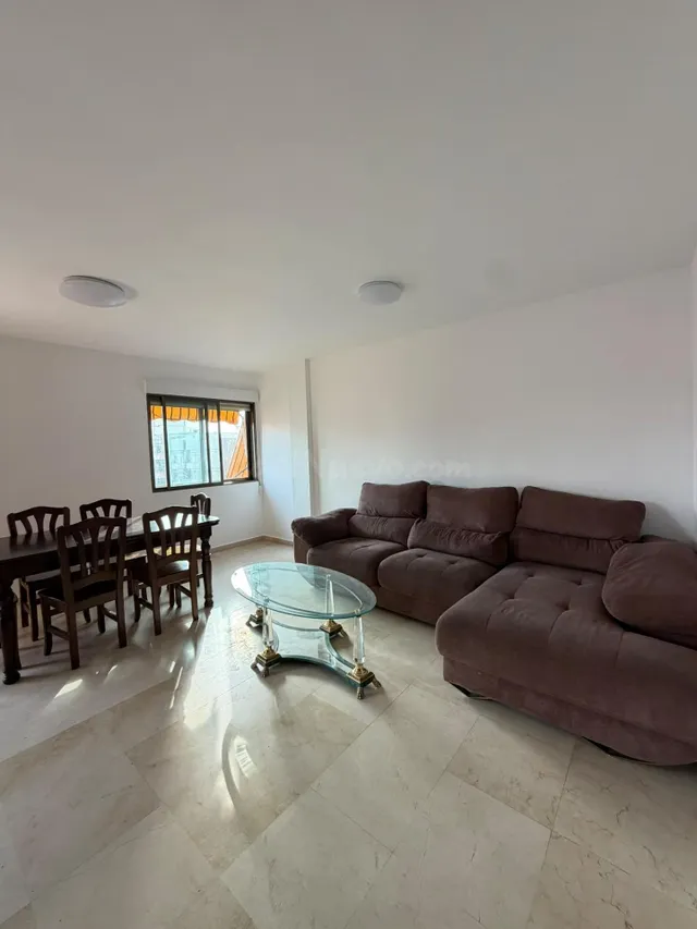 ALQUILER DE EXCELENTE Y AMPLIA VIVIENDA QUE HACE ESQUINA EN ZONA CENTRO DE ALICANTE — 5