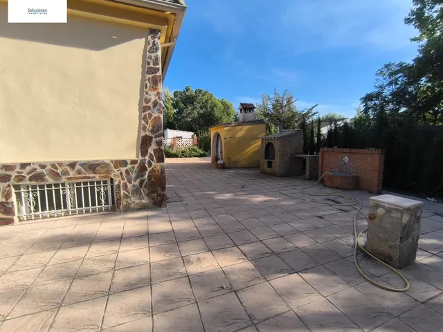 Exclusivo Chalet Seminuevo en Albacete con Amplias Instalaciones de Lujo — 23