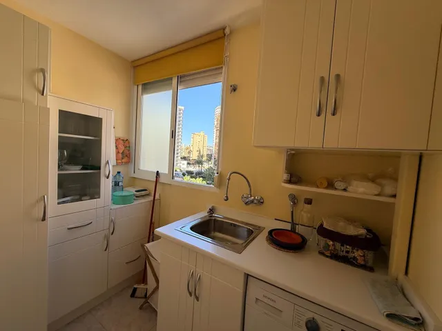 Fantástico piso de dos dormitorios en el centro de Benidorm — 17