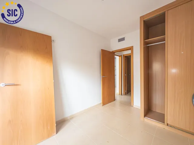 Apartamento de 2 dormitorios//bajo con jardín — 8