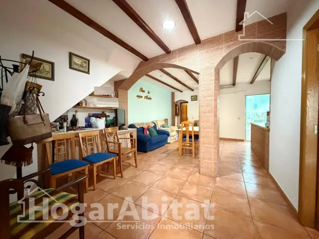 Amplia casa con terraza y garaje cerca de la playa de Sagunto — 8
